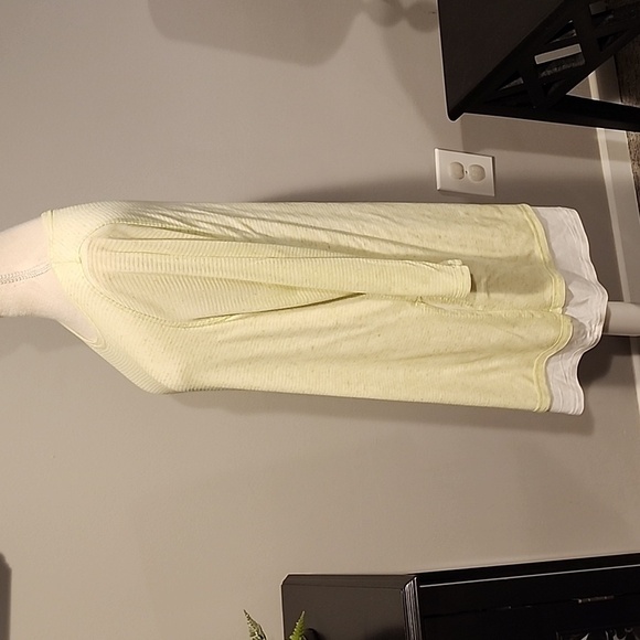 Zenergy by chicos lime green/white 3/4 sleeve round neck size large (chicos 2) - Picture 5 of 8